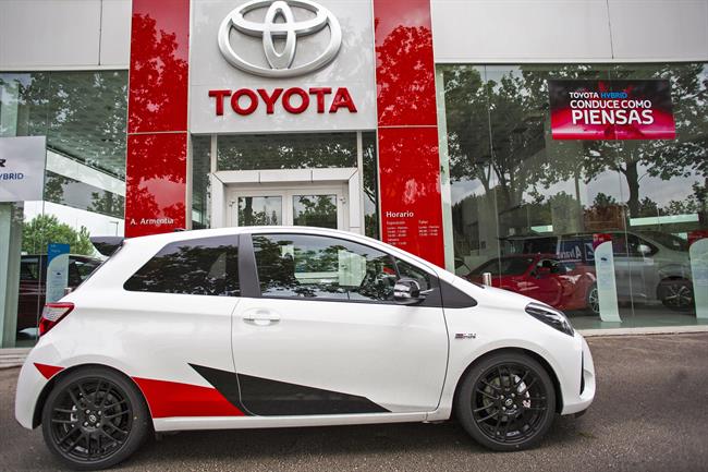 Autocasión MID Car vehículos segunda mano Madrid, Torrejón de Ardoz, toyota entrega las 5 unidades reservadas para españa del yaris grmn de 212 caballos