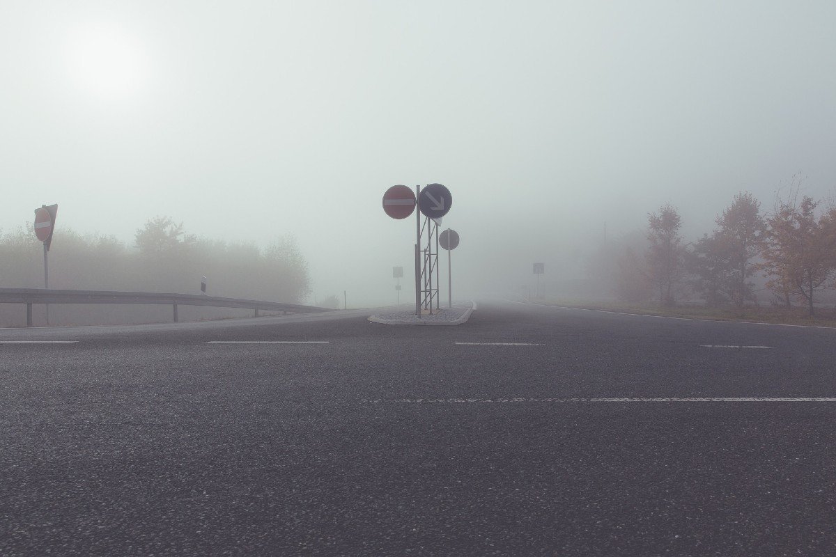Autocasión MID Car vehículos segunda mano Madrid, Torrejón de Ardoz, seis cosas que debes hacer cuando conduces con niebla