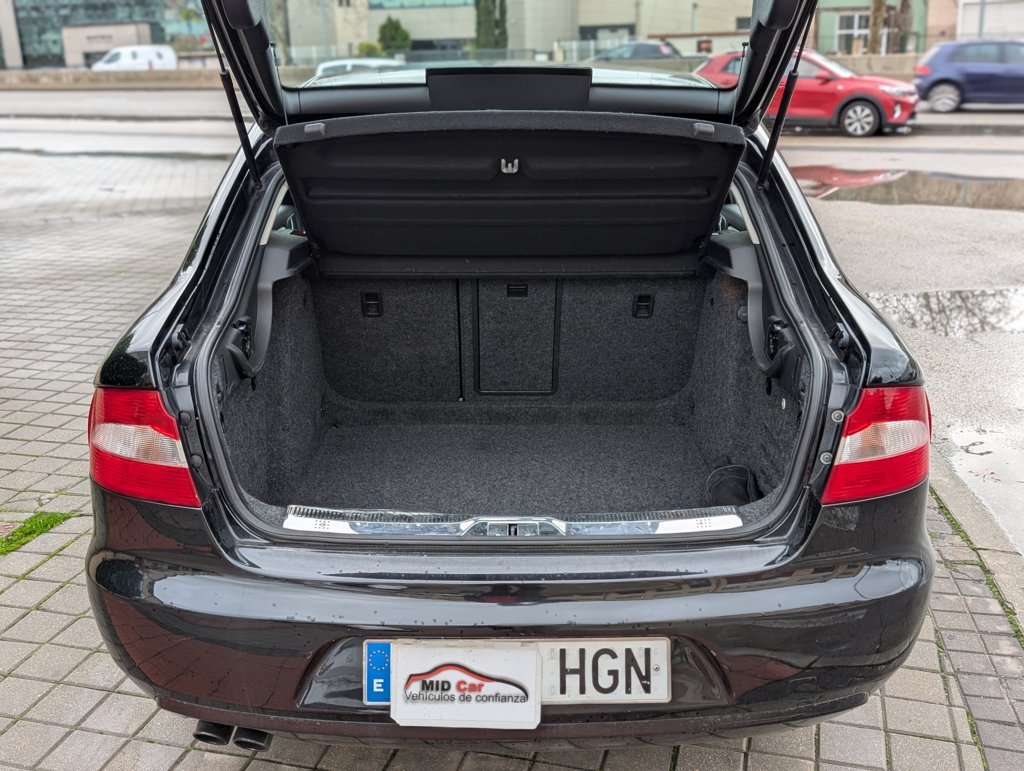 MIDCar coches ocasión Madrid Skoda Superb Style DSG  1.8TSI 160Cv