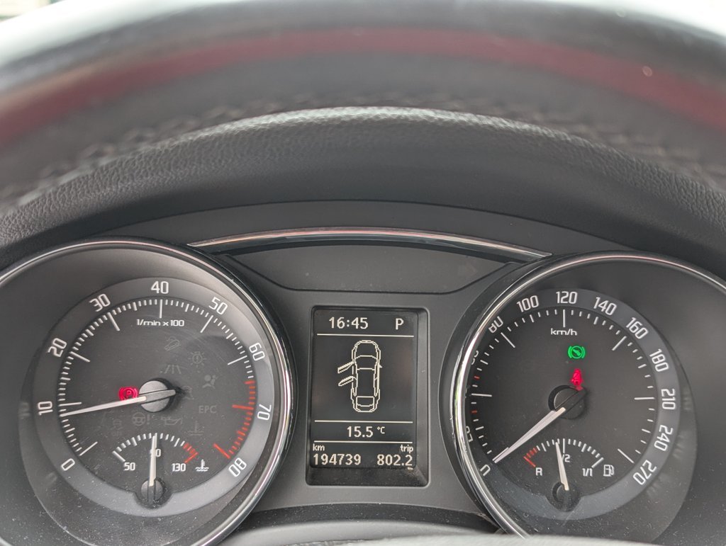 MIDCar coches ocasión Madrid Skoda Superb Style DSG  1.8TSI 160Cv