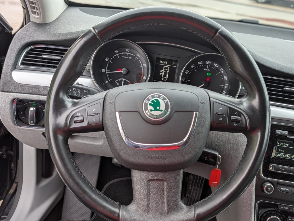 MIDCar coches ocasión Madrid Skoda Superb Style DSG  1.8TSI 160Cv