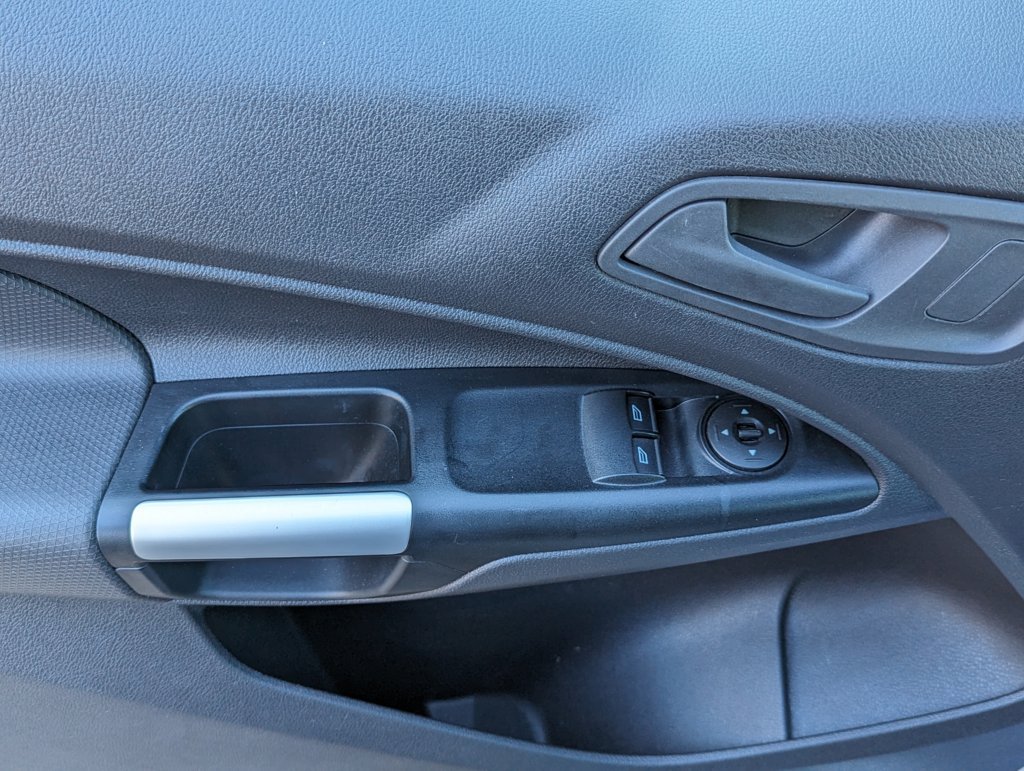 MIDCar coches ocasión Madrid Ford Transit Connect 1.5 TDCi Trend 3 Plazas