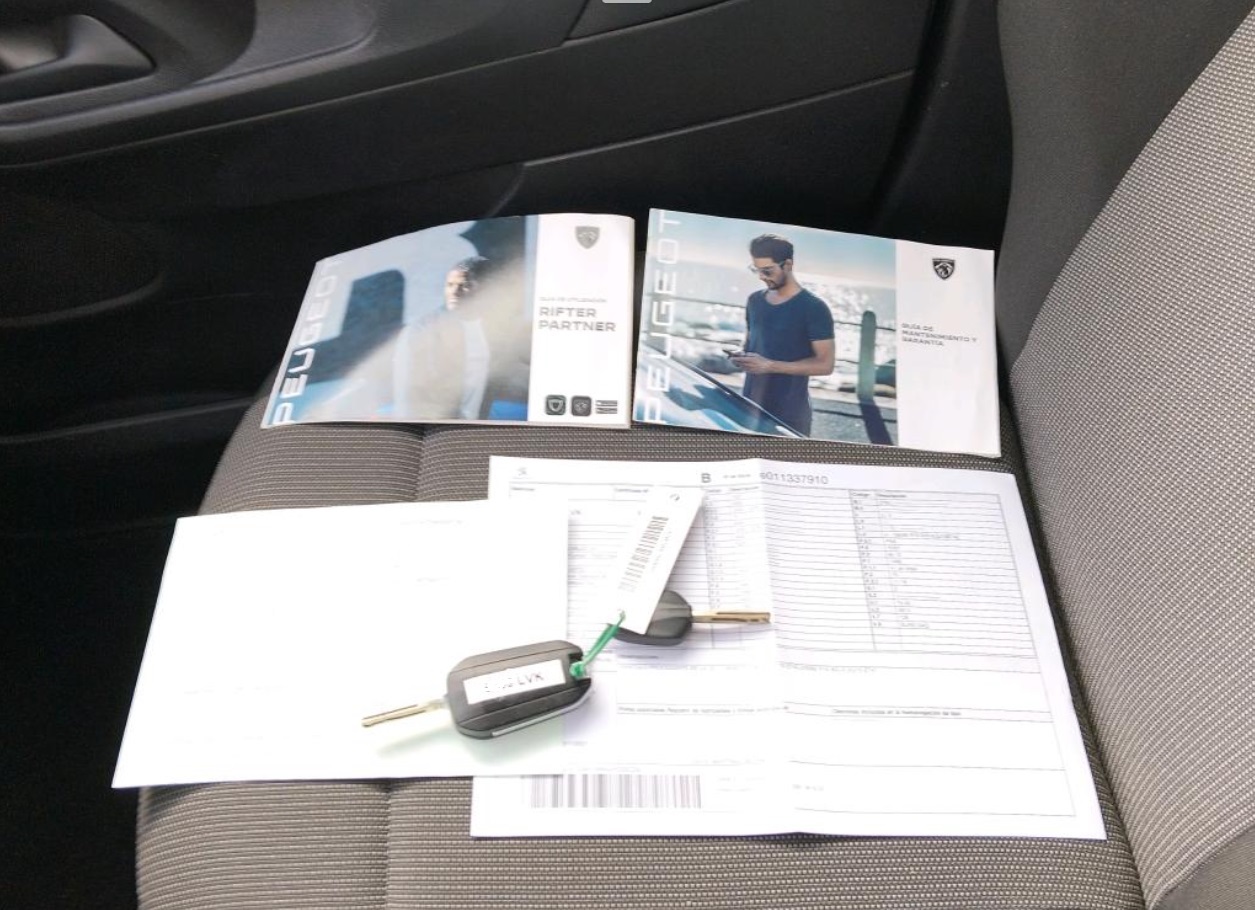 MIDCar coches ocasión Madrid Peugeot Partner Premium 1.6 BlueHDi 100Cv Etiqueta C IVA y Grantía Incl nacional 1Dueño