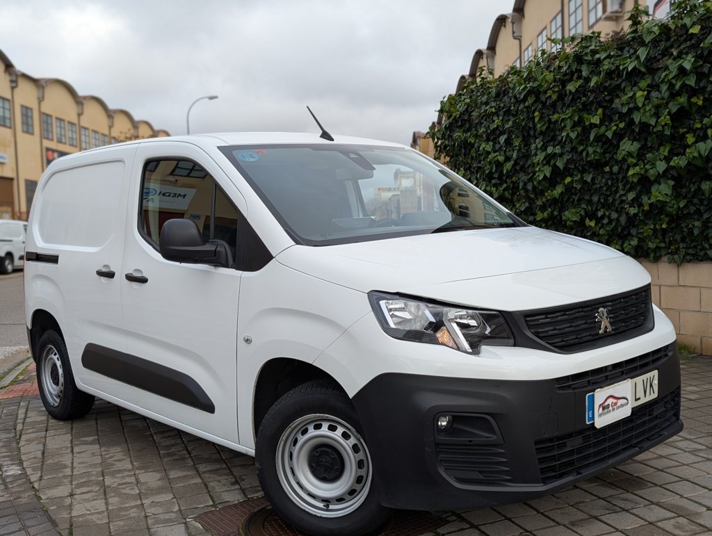 MIDCar coches ocasión Madrid Peugeot Partner Premium 1.6 BlueHDi 100Cv Etiqueta C IVA y Grantía Incl nacional 1Dueño