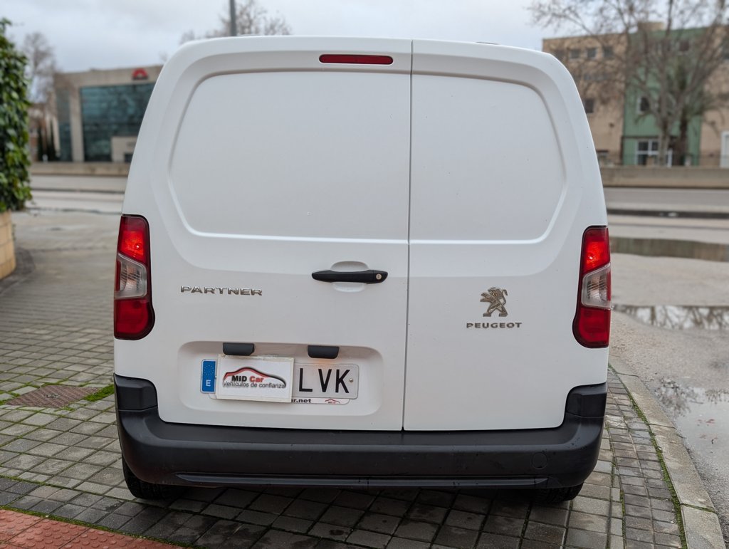 MIDCar coches ocasión Madrid Peugeot Partner Premium 1.6 BlueHDi 100Cv Etiqueta C IVA y Grantía Incl nacional 1Dueño