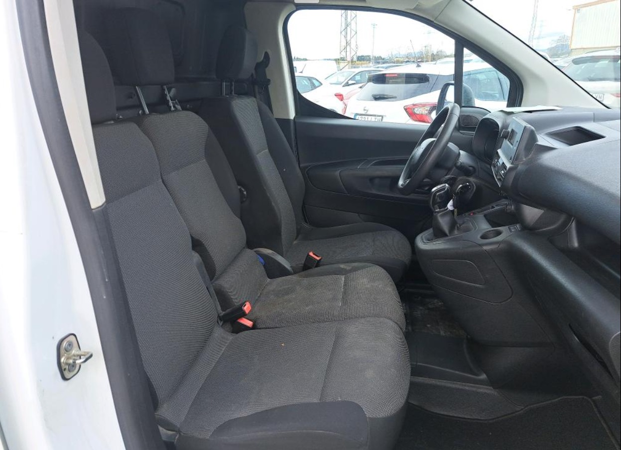 MIDCar coches ocasión Madrid Citroen Berlingo Premium Larga 1.5BlueHdi 100Cv 3 Plazas IVA y Grantía Incl Etiqueta C XL