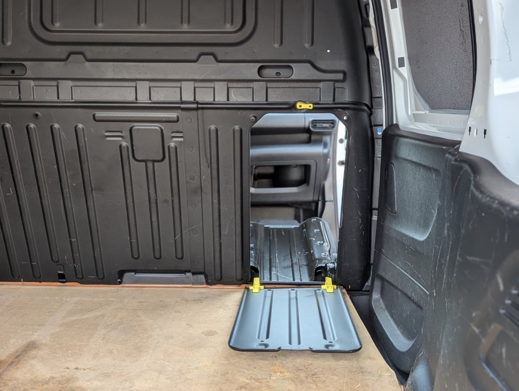 MIDCar coches ocasión Madrid Citroen Berlingo Premium Larga 1.5BlueHdi 100Cv 3 Plazas IVA y Grantía Incl Etiqueta C XL