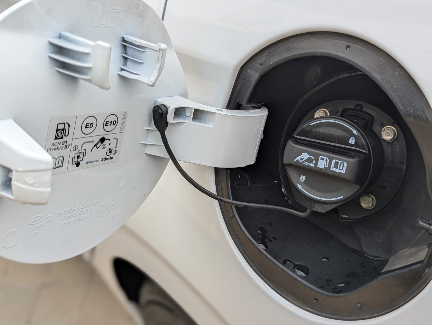 MIDCar coches ocasión Madrid HYUNDAI IONIQ 1.6GDI HEV Tecno DCT Hybrido Enchufable y Gasolina