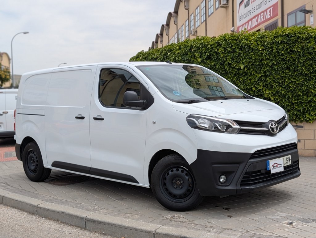 MIDCar coches ocasión Madrid Toyota ProAce Furgon Etiqueta C IVA y Garantía Incl
