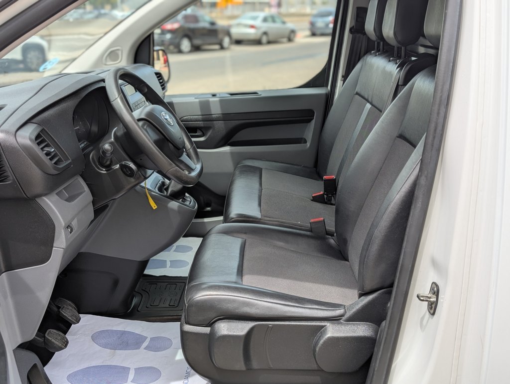 MIDCar coches ocasión Madrid Toyota ProAce Furgon Etiqueta C IVA y Garantía Incl