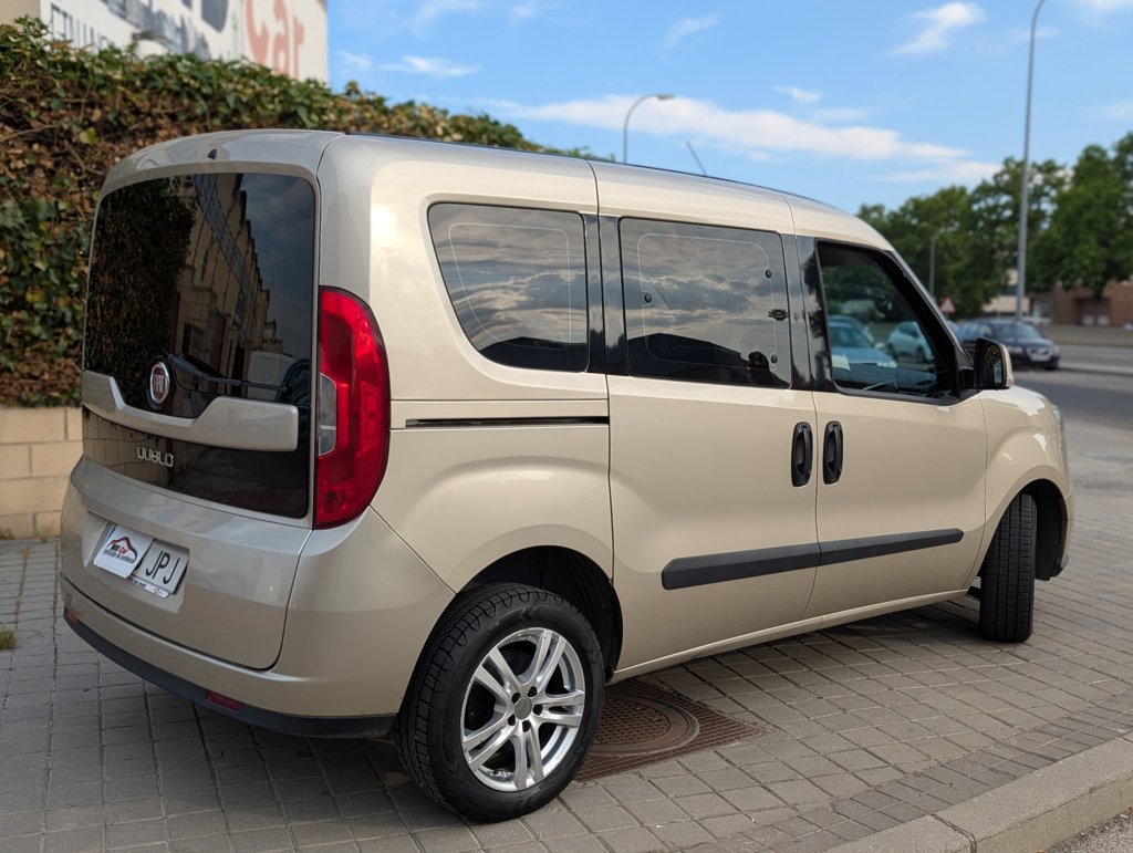 MIDCar coches ocasión Madrid Fiat Doblo 1.6Multijet 6 Velocidades Etiqueta medioambiental C IVA y Garantía Inc
