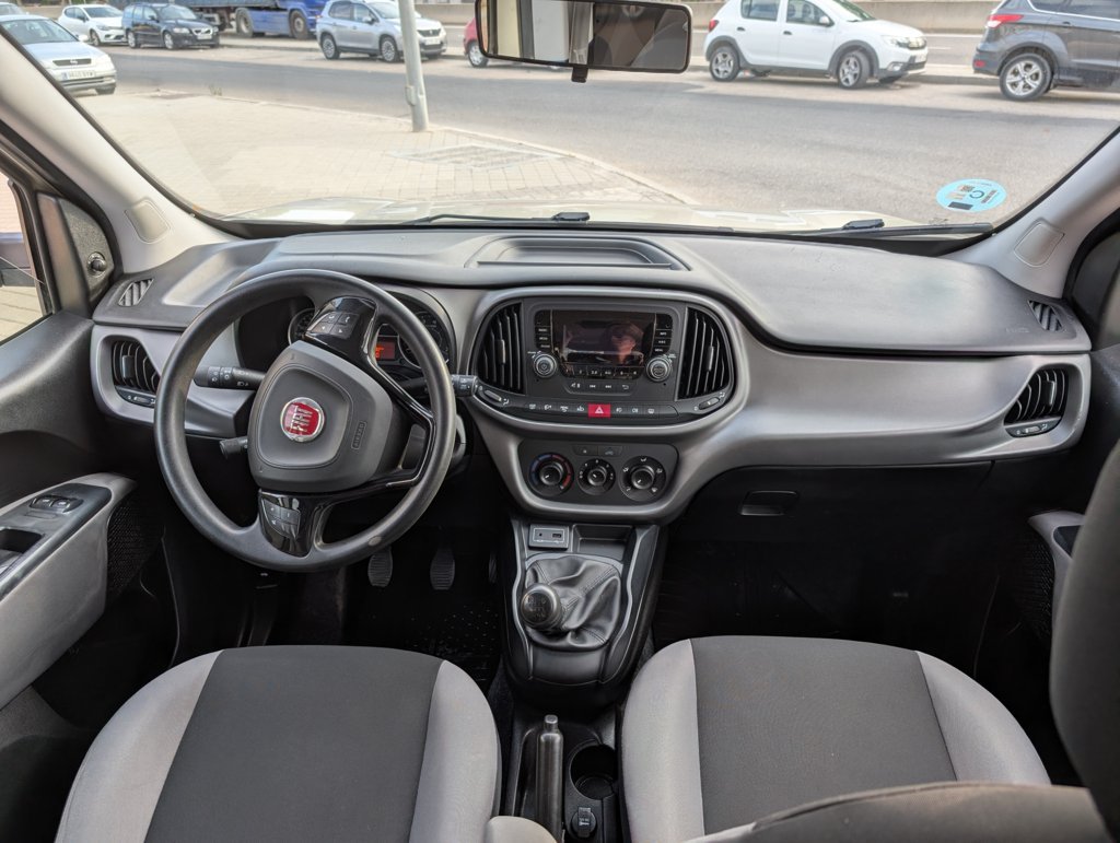 MIDCar coches ocasión Madrid Fiat Doblo 1.6Multijet 6 Velocidades Etiqueta medioambiental C IVA y Garantía Inc