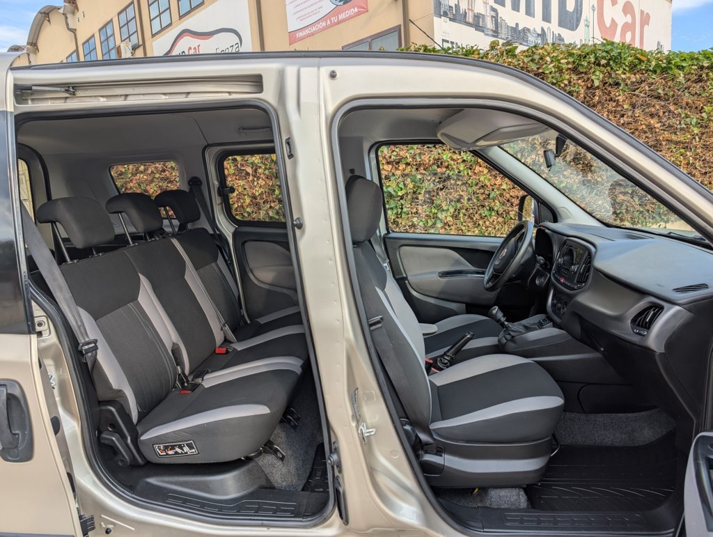 MIDCar coches ocasión Madrid Fiat Doblo 1.6Multijet 6 Velocidades Etiqueta medioambiental C IVA y Garantía Inc