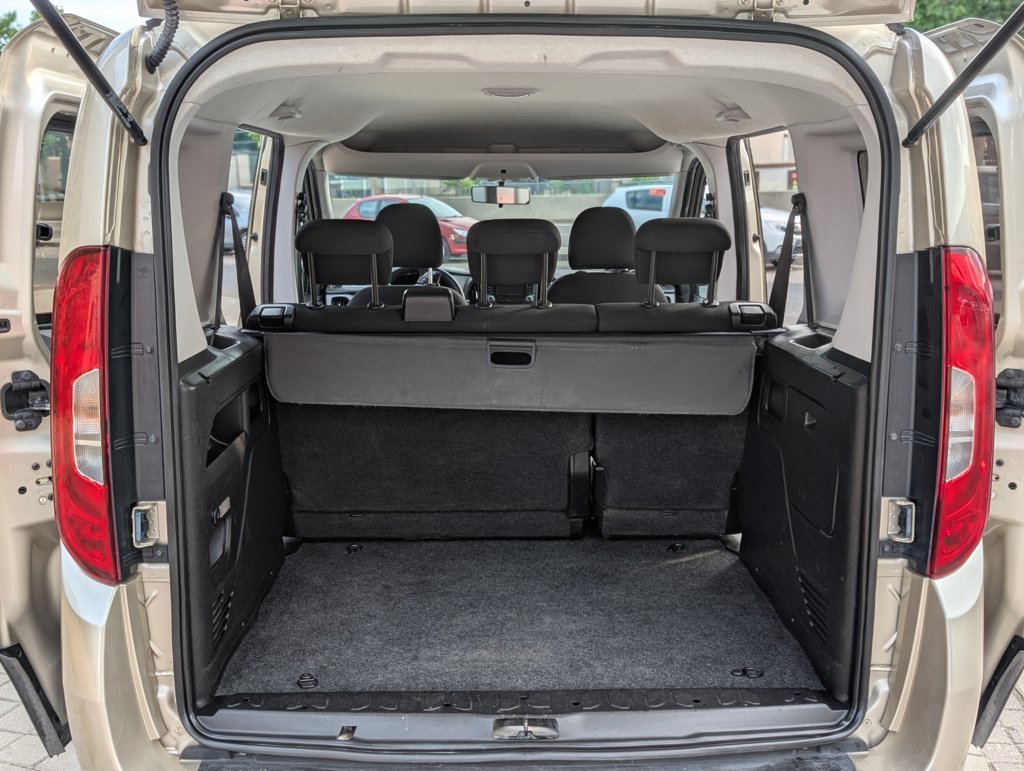 MIDCar coches ocasión Madrid Fiat Doblo 1.6Multijet 6 Velocidades Etiqueta medioambiental C IVA y Garantía Inc