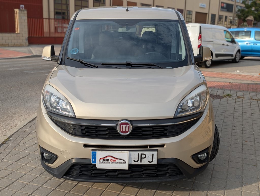 MIDCar coches ocasión Madrid Fiat Doblo 1.6Multijet 6 Velocidades Etiqueta medioambiental C IVA y Garantía Inc