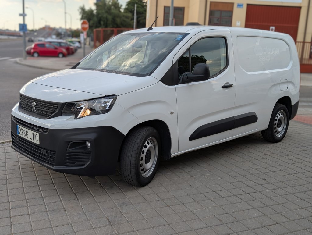 MIDCar coches ocasión Madrid Peugeot Partner Premium  Long 1.5 BlueHDi 100Cv Etiqueta C IVA y Garantía Incl