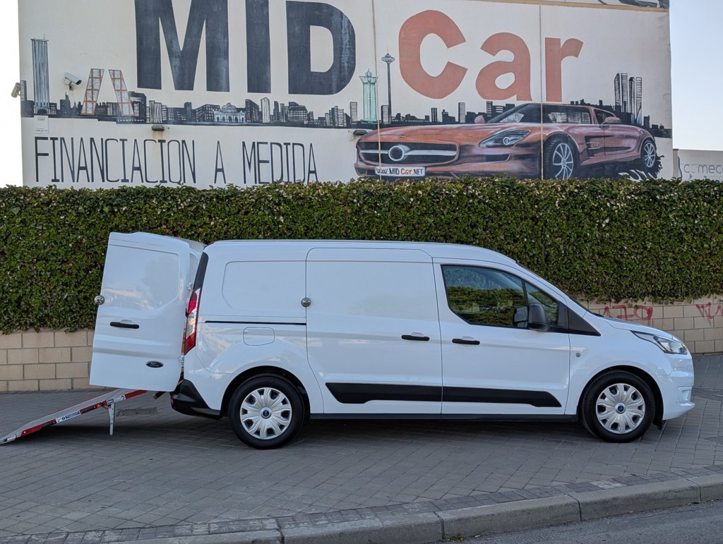 MIDCar coches ocasión Madrid Ford Transit Connect  con rampa 1.5EcoBlueTrend 210 L2 4 Puertas 120Cv 6 Velocidades 3 Plazas
