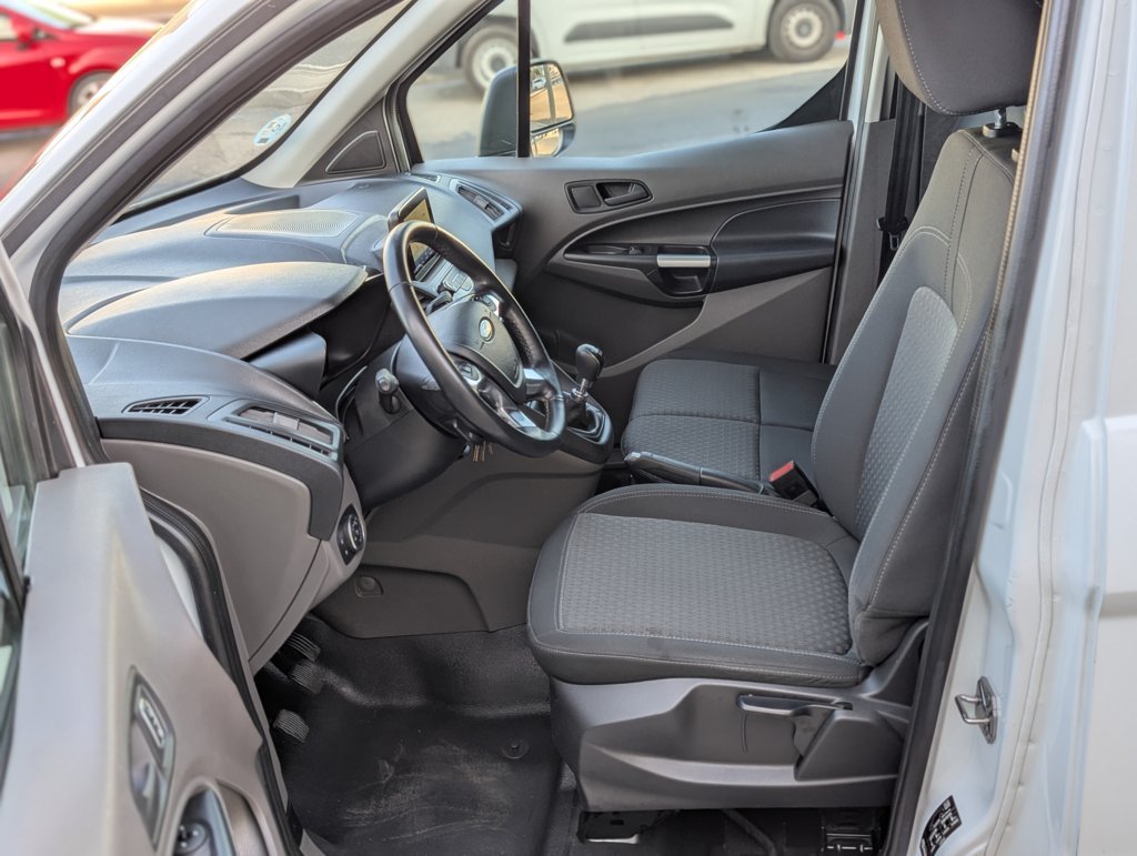 MIDCar coches ocasión Madrid Ford Transit Connect  con rampa 1.5EcoBlueTrend 210 L2 4 Puertas 120Cv 6 Velocidades 3 Plazas