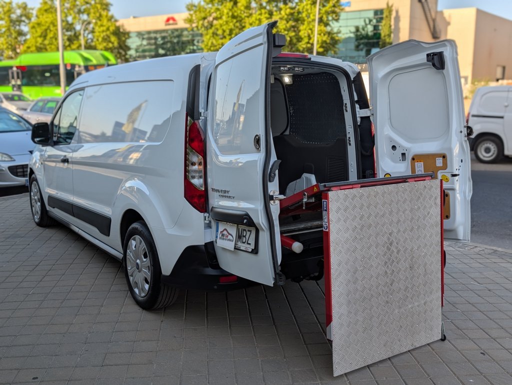 MIDCar coches ocasión Madrid Ford Transit Connect  con rampa 1.5EcoBlueTrend 210 L2 4 Puertas 120Cv 6 Velocidades 3 Plazas
