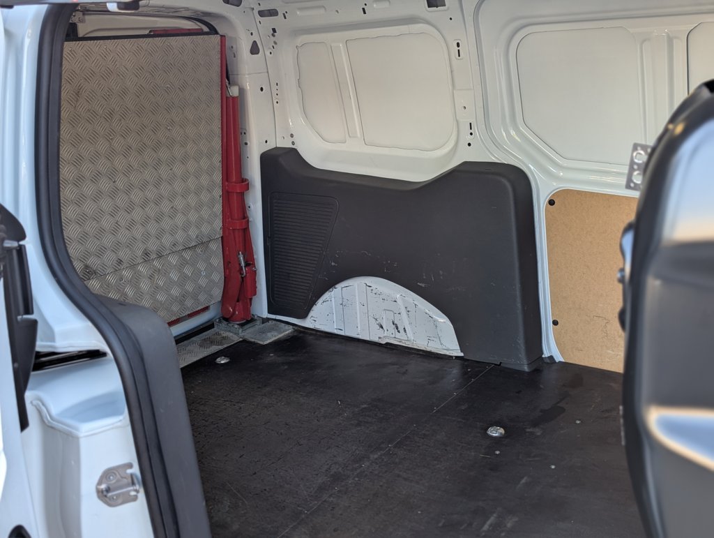 MIDCar coches ocasión Madrid Ford Transit Connect  con rampa 1.5EcoBlueTrend 210 L2 4 Puertas 120Cv 6 Velocidades 3 Plazas