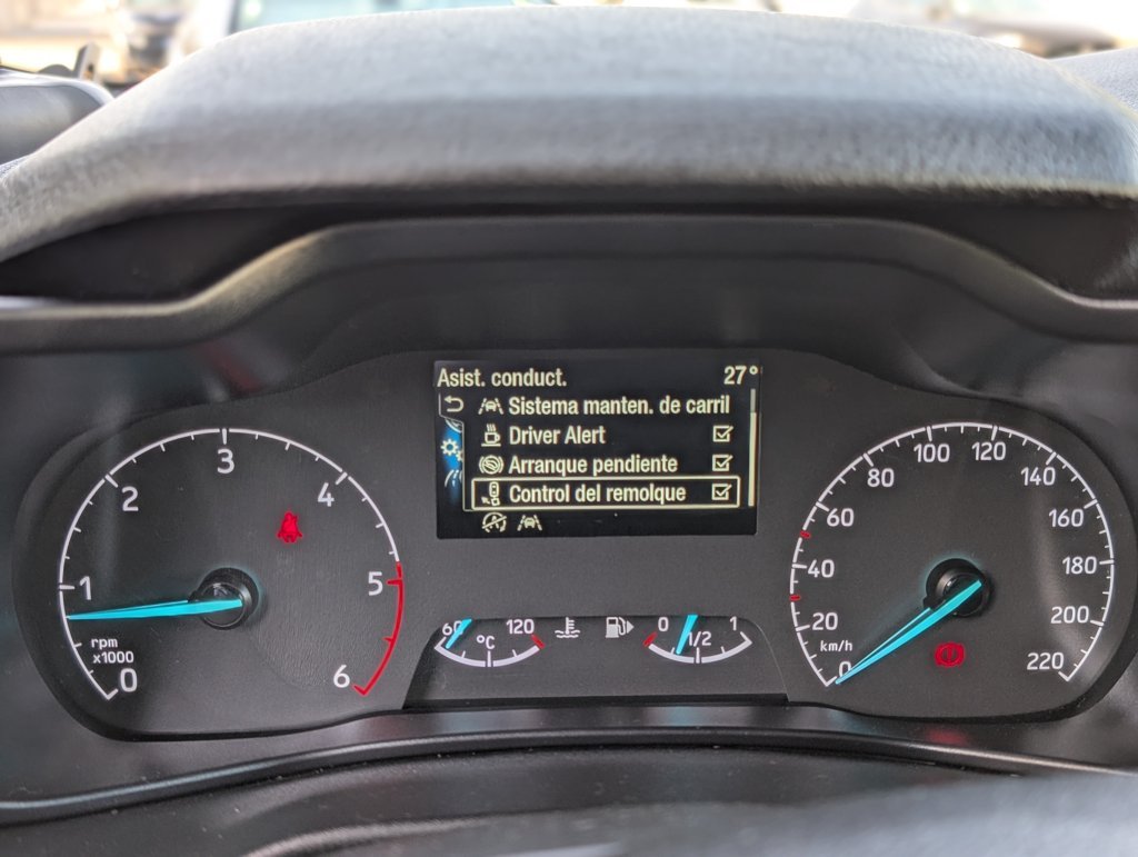 MIDCar coches ocasión Madrid Ford Transit Connect  con rampa 1.5EcoBlueTrend 210 L2 4 Puertas 120Cv 6 Velocidades 3 Plazas