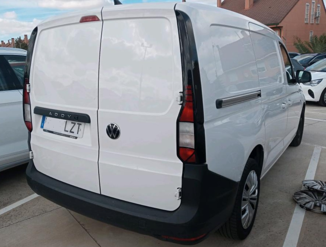 MID Car coches ocasión Madrid Volkswagen Caddy Profesional Maxi Furgón Nueva 1.5TGI GNC 130Cv Etiqueta ECO IVA y Garantía Incl Nacional