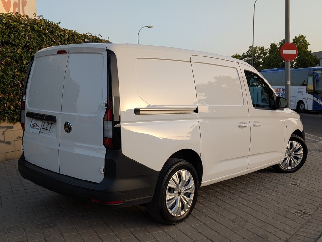 MID Car coches ocasión Madrid Volkswagen Caddy Profesional Maxi Furgón Nueva 1.5TGI GNC 130Cv Etiqueta ECO IVA y Garantía Incl Nacional
