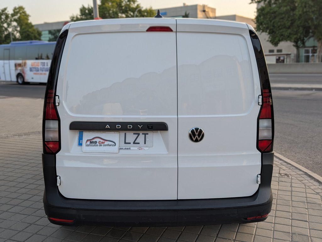 MID Car coches ocasión Madrid Volkswagen Caddy Profesional Maxi Furgón Nueva 1.5TGI GNC 130Cv Etiqueta ECO IVA y Garantía Incl Nacional