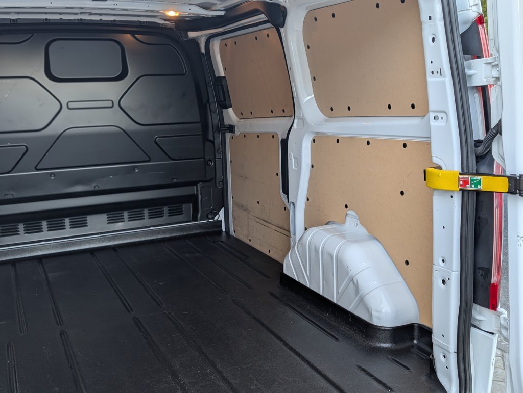 MID Car coches ocasión Madrid Ford Transit Custom Van 2.0 TDCI 96kW 280 L1 MHEV Trend 130Cv Etiqueta medioambiental ECO IVA y Garantía Incl