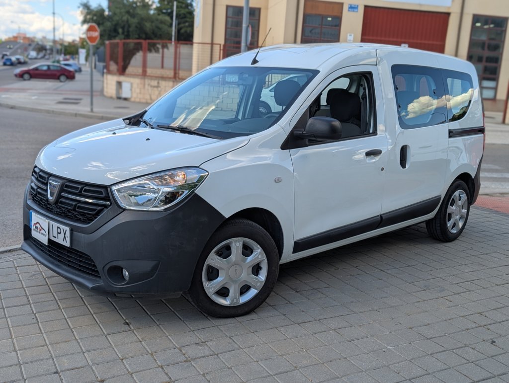 MIDCar coches ocasión Madrid Dacia Dokker Combi  1.6GLP / Gasolina 110Cv Híbrido Etiqueta medioambiental ECO IVA y Garantía Incl