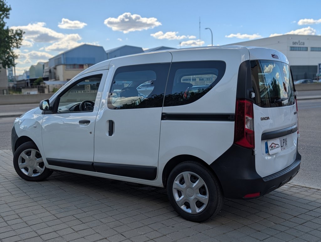 MIDCar coches ocasión Madrid Dacia Dokker Combi  1.6GLP / Gasolina 110Cv Híbrido Etiqueta medioambiental ECO IVA y Garantía Incl