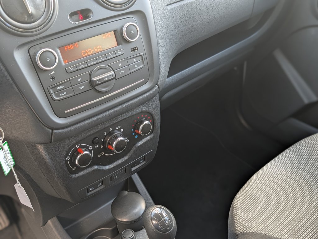 MIDCar coches ocasión Madrid Dacia Dokker Combi  1.6GLP / Gasolina 110Cv Híbrido Etiqueta medioambiental ECO IVA y Garantía Incl
