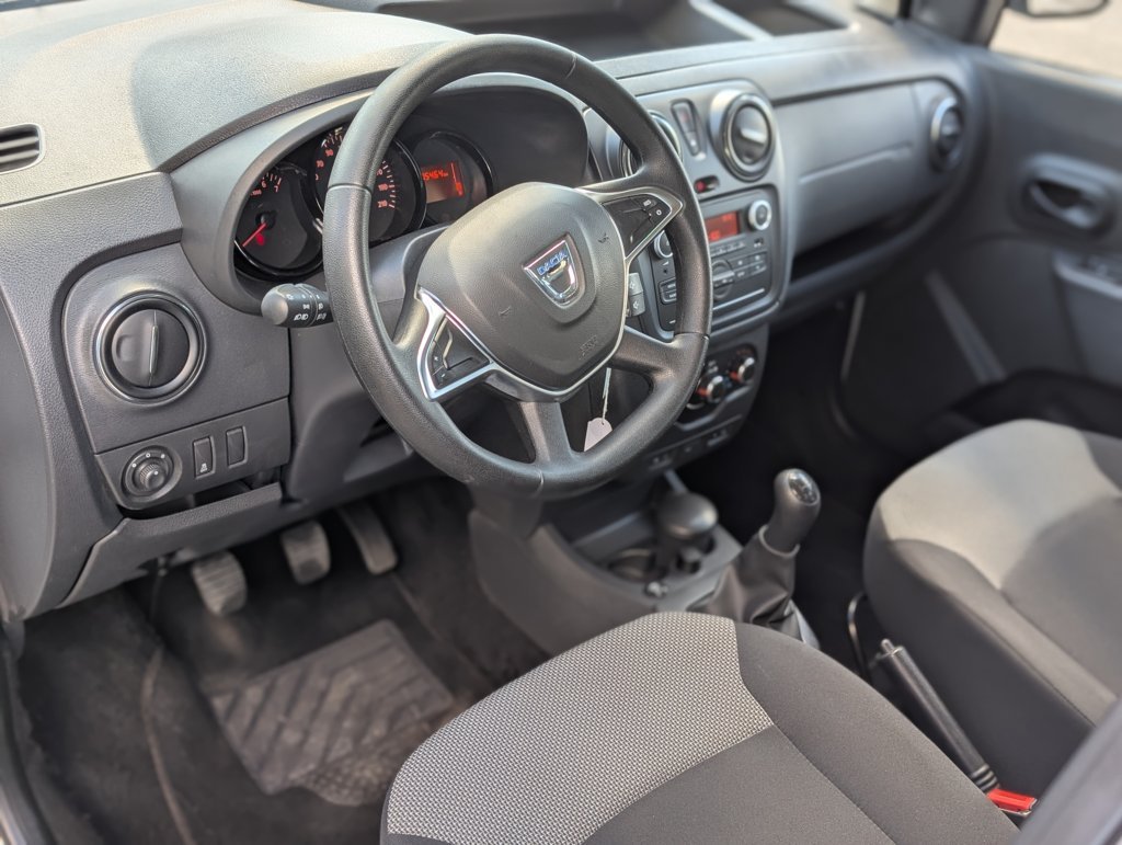 MIDCar coches ocasión Madrid Dacia Dokker Combi  1.6GLP / Gasolina 110Cv Híbrido Etiqueta medioambiental ECO IVA y Garantía Incl
