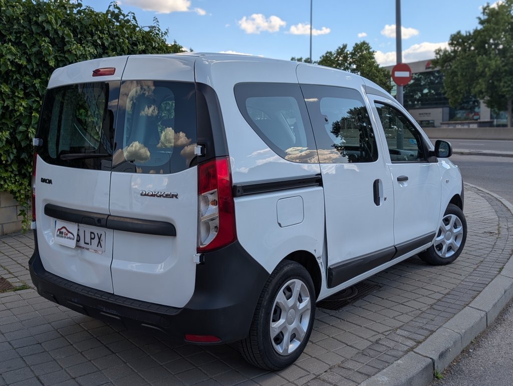 MIDCar coches ocasión Madrid Dacia Dokker Combi  1.6GLP / Gasolina 110Cv Híbrido Etiqueta medioambiental ECO IVA y Garantía Incl