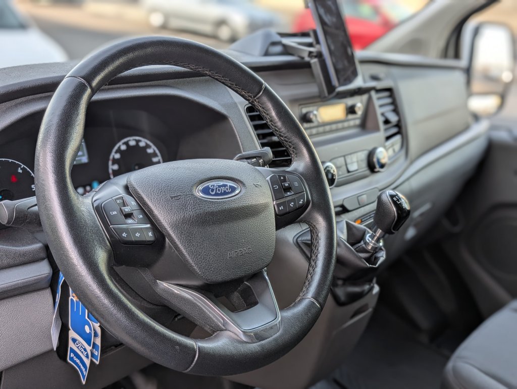 MIDCar coches ocasión Madrid Ford Transit Custom Van 2.0 TDCI 130Cv 300 L2 MHEV IVA y Garantía Inc Etiqueta ECO Nacional
