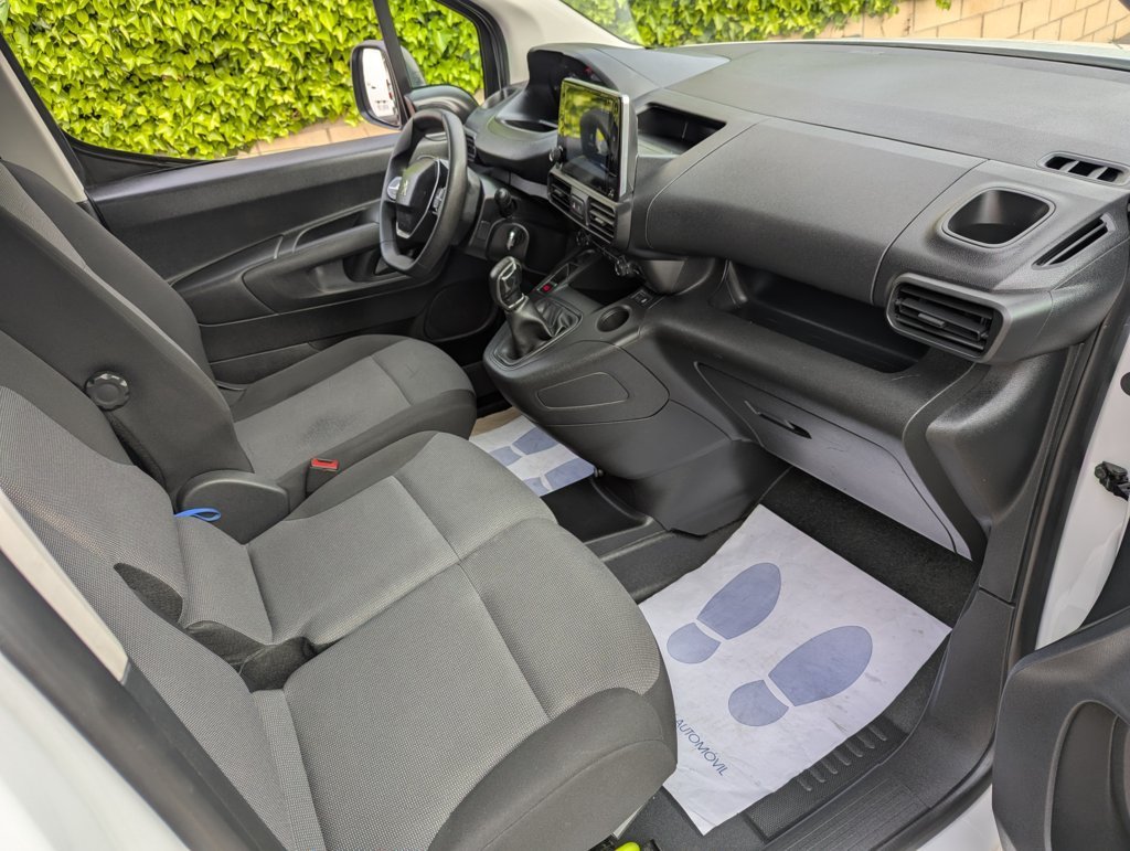 MIDCar coches ocasión Madrid Peugeot Partner Premium 1.6BlueHDI 100Cv 3 Plazas IVA y Garantía Incl