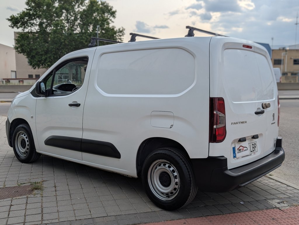 MIDCar coches ocasión Madrid Peugeot Partner Premium 1.6BlueHDI 100Cv 3 Plazas IVA y Garantía Incl