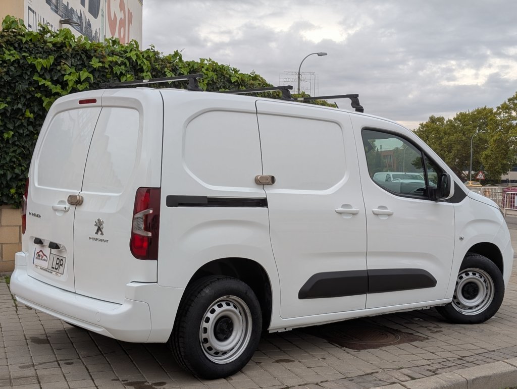 MIDCar coches ocasión Madrid Peugeot Partner Premium 1.6BlueHDI 100Cv 3 Plazas IVA y Garantía Incl