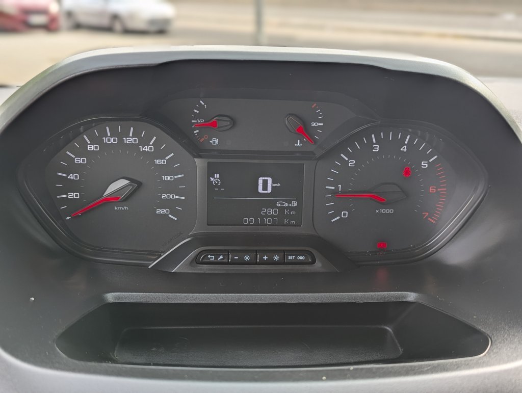 MIDCar coches ocasión Madrid Peugeot Partner Premium 1.6BlueHDI 100Cv 3 Plazas IVA y Garantía Incl