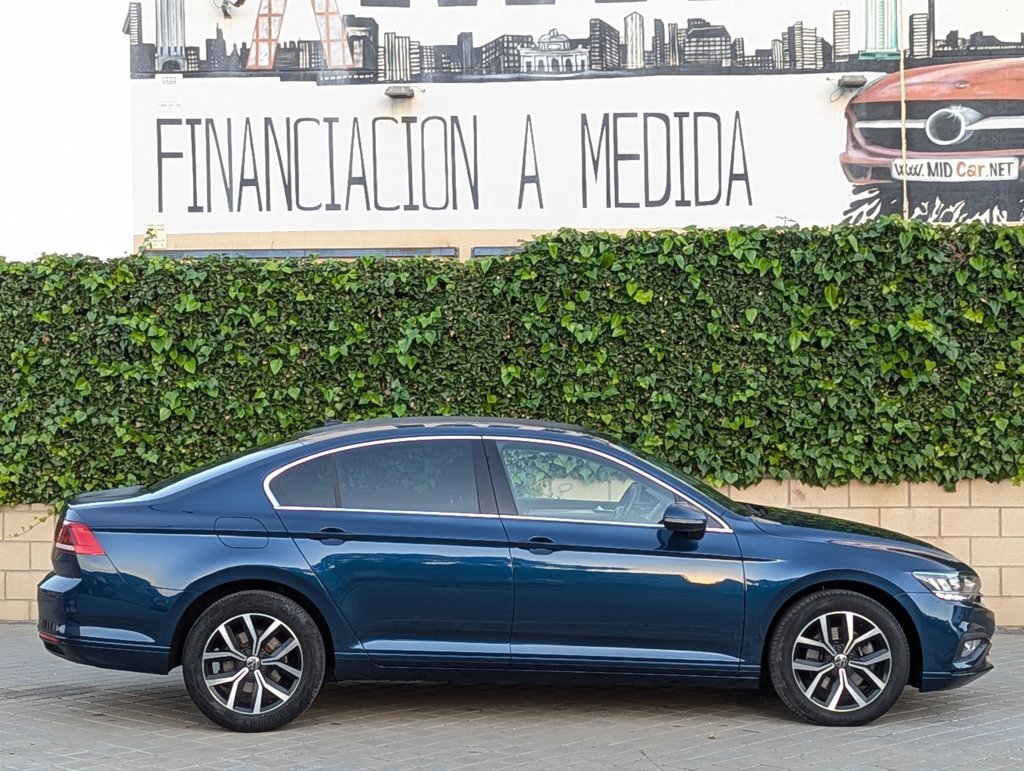 MIDCar coches ocasión Madrid Volkswagen Passat Executive 2.0Tdi 150Cv DSG Nacional Etiqueta C 1Dueño