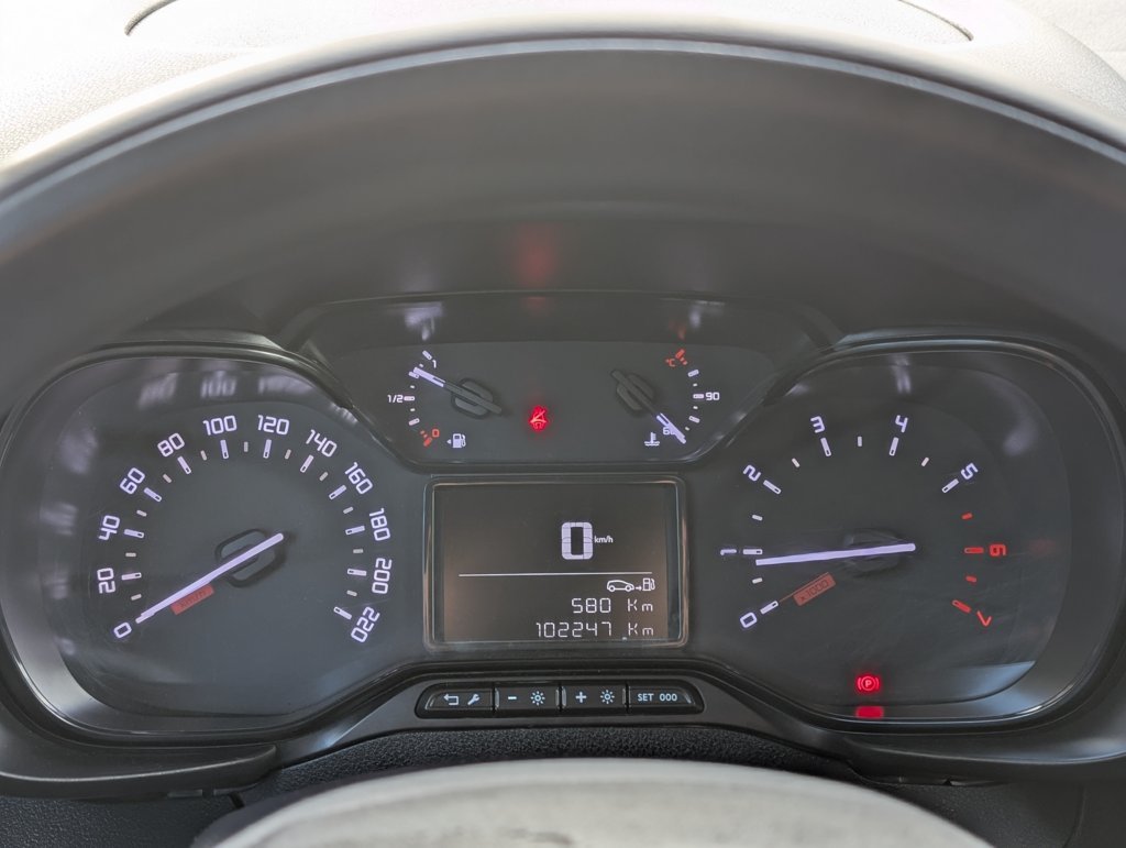 MIDCar coches ocasión Madrid Citroen Berlingo 1.5BlueHdi 102Cv 6 Velocidades Etiqueta C IVA y Garantía Incl Nacional Historial mantenimiento