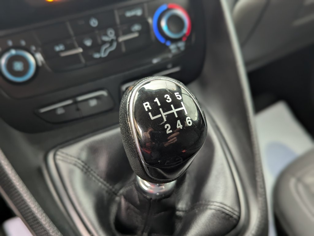 MIDCar coches ocasión Madrid Ford Grand Tourneo Connect 5 / 7 Plazas Turismo IVA y Garantía Incl Nacional Etiqueta C