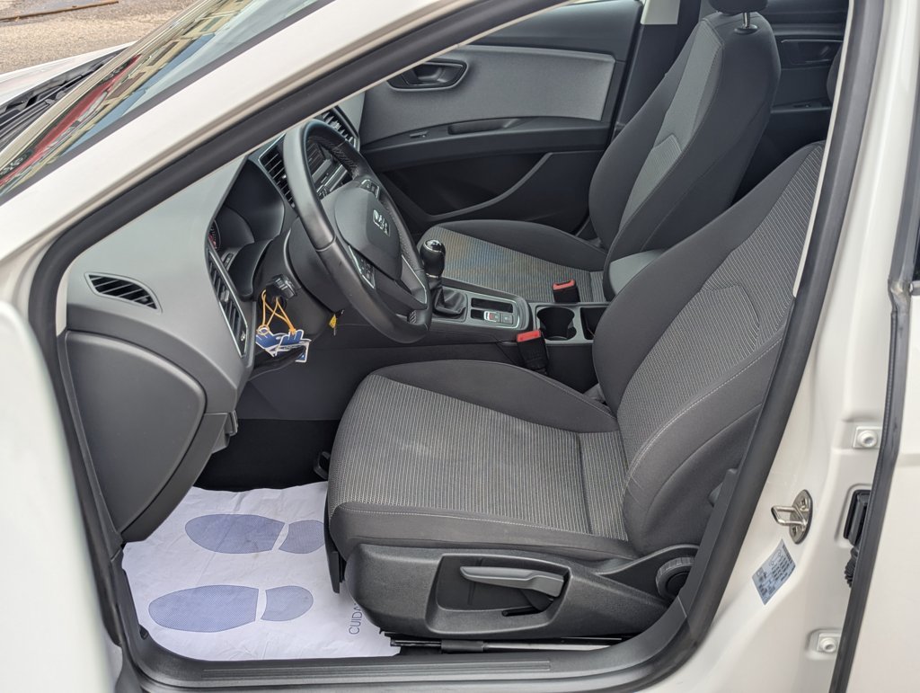 MIDCar coches ocasión Madrid Seat Leon 1.4 TGI GNC  Style 110Cv, 5 Puertas, Etiqueta medioambiental ECO