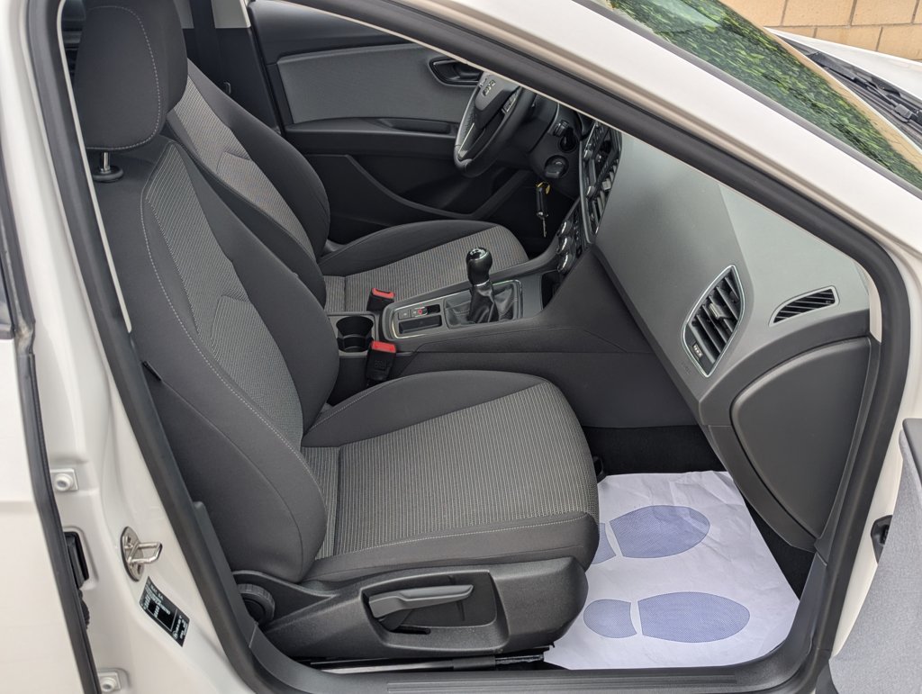 MIDCar coches ocasión Madrid Seat Leon 1.4 TGI GNC  Style 110Cv, 5 Puertas, Etiqueta medioambiental ECO