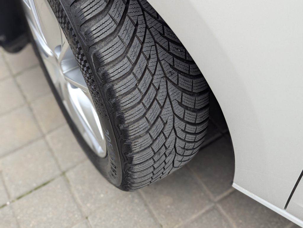 MIDCar coches ocasión Madrid Seat Leon 1.4 TGI GNC  Style 110Cv, 5 Puertas, Etiqueta medioambiental ECO