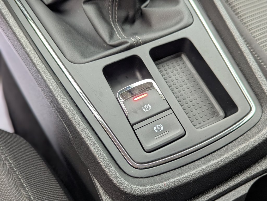 MIDCar coches ocasión Madrid Seat Leon 1.4 TGI GNC  Style 110Cv, 5 Puertas, Etiqueta medioambiental ECO