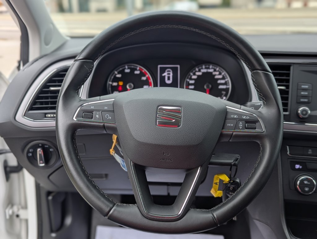 MIDCar coches ocasión Madrid Seat Leon 1.4 TGI GNC  Style 110Cv, 5 Puertas, Etiqueta medioambiental ECO