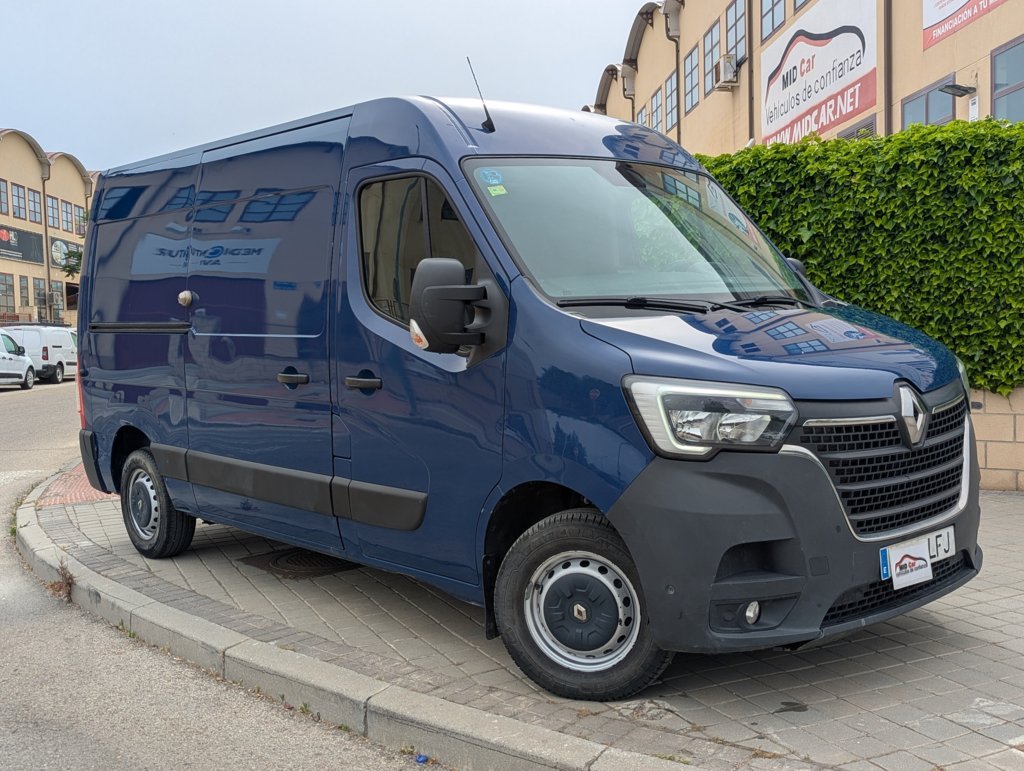 MIDCar coches ocasión Madrid Renault Master 2.3dCi Furgón T L2H2 3500 B dCi E 132kW BVR Automático Etiqueta C IVA y Garantía Incl