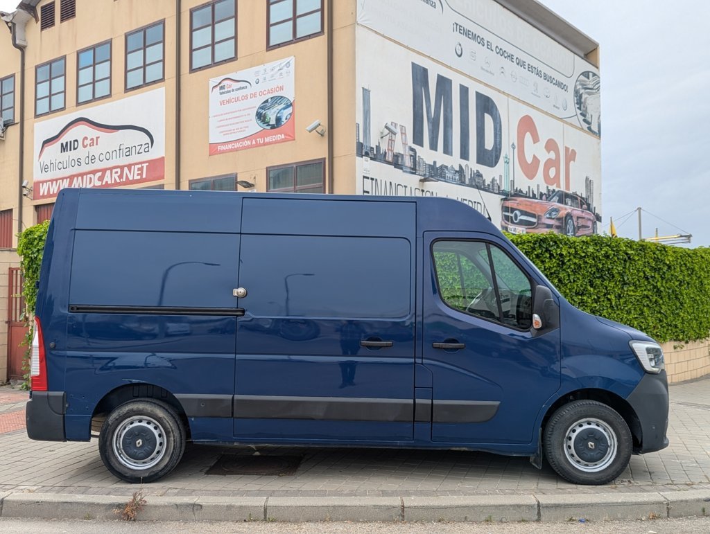 MIDCar coches ocasión Madrid Renault Master 2.3dCi Furgón T L2H2 3500 B dCi E 132kW BVR Automático Etiqueta C IVA y Garantía Incl