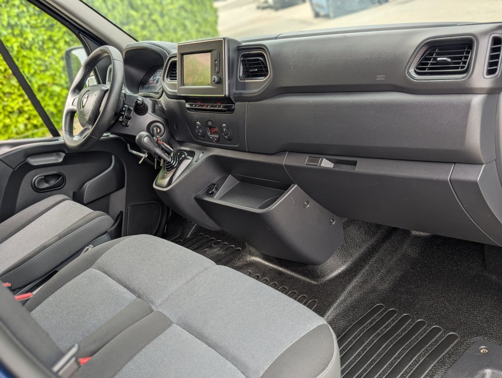 MIDCar coches ocasión Madrid Renault Master 2.3dCi Furgón T L2H2 3500 B dCi E 132kW BVR Automático Etiqueta C IVA y Garantía Incl